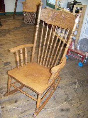 OAK ROCKING CHAIR