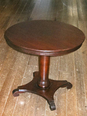 MAHOGANY SIDE TABLE