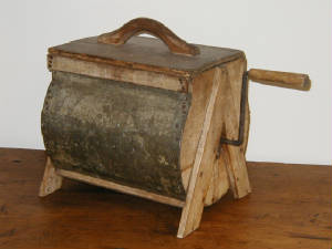 BUTTER CHURN