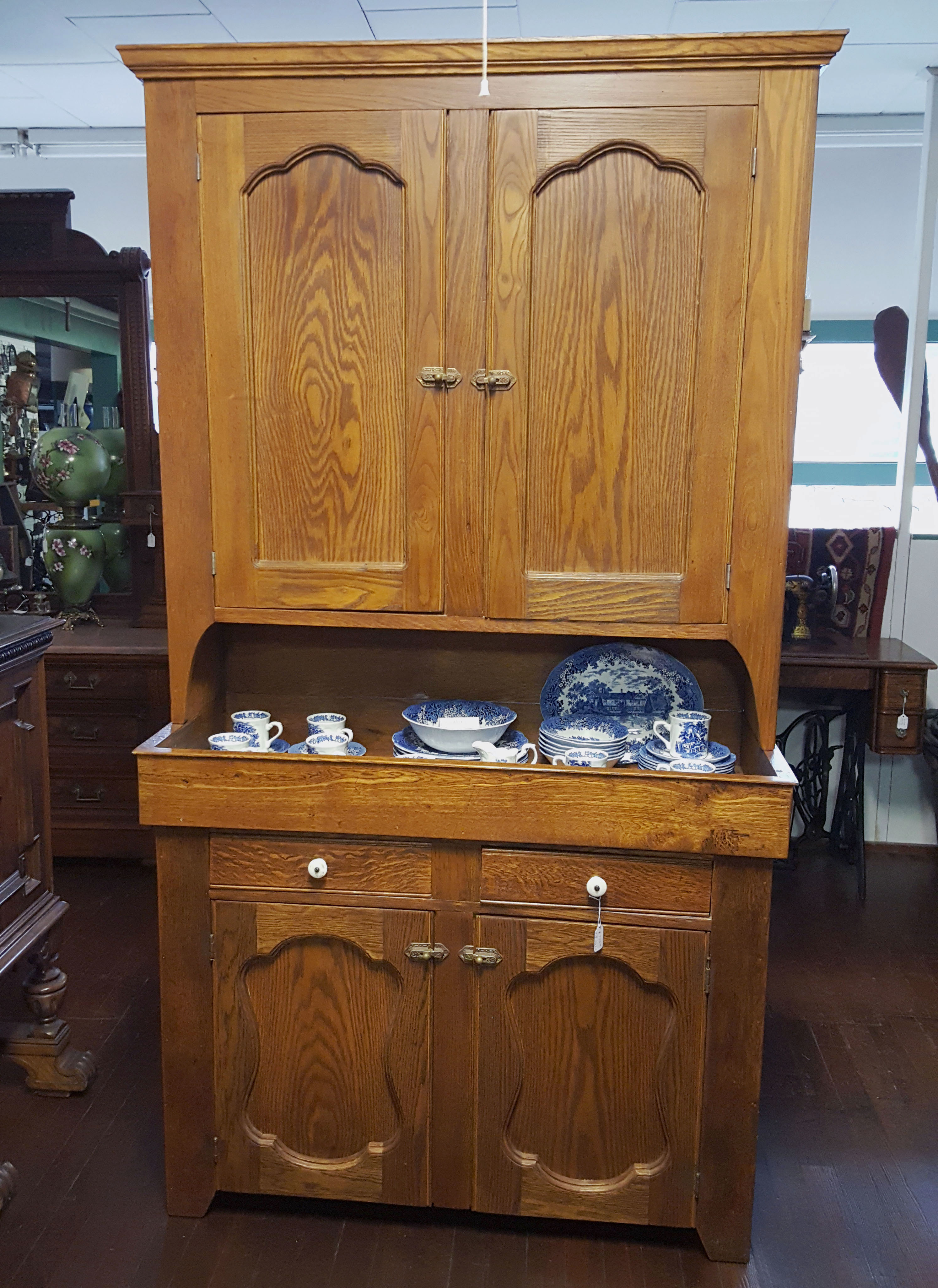 DRY SINK CUPBOARD