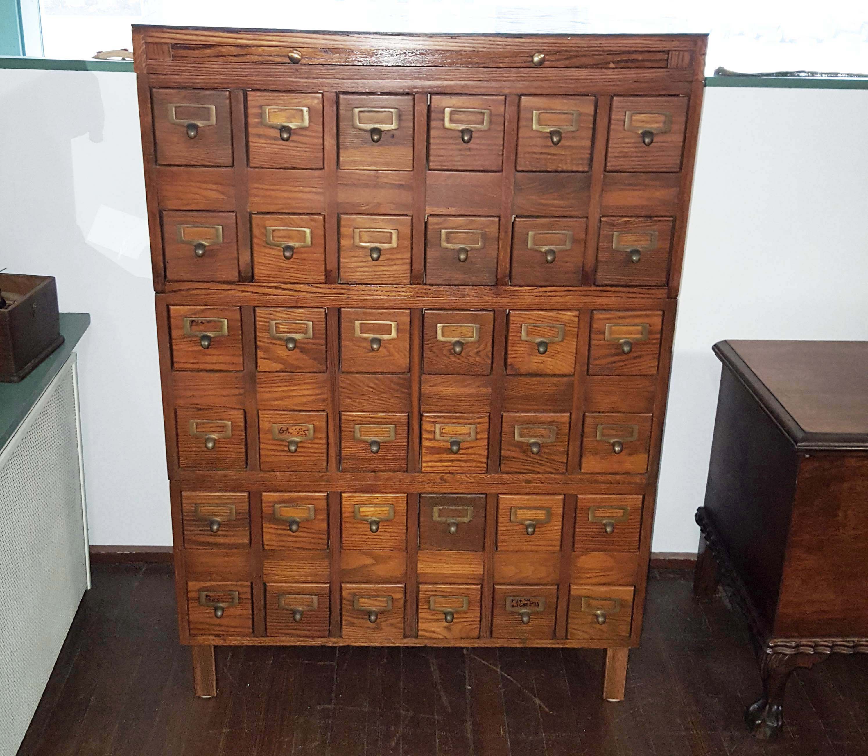 ANTIQUE OAK 36 DRAWER FILE CABINET