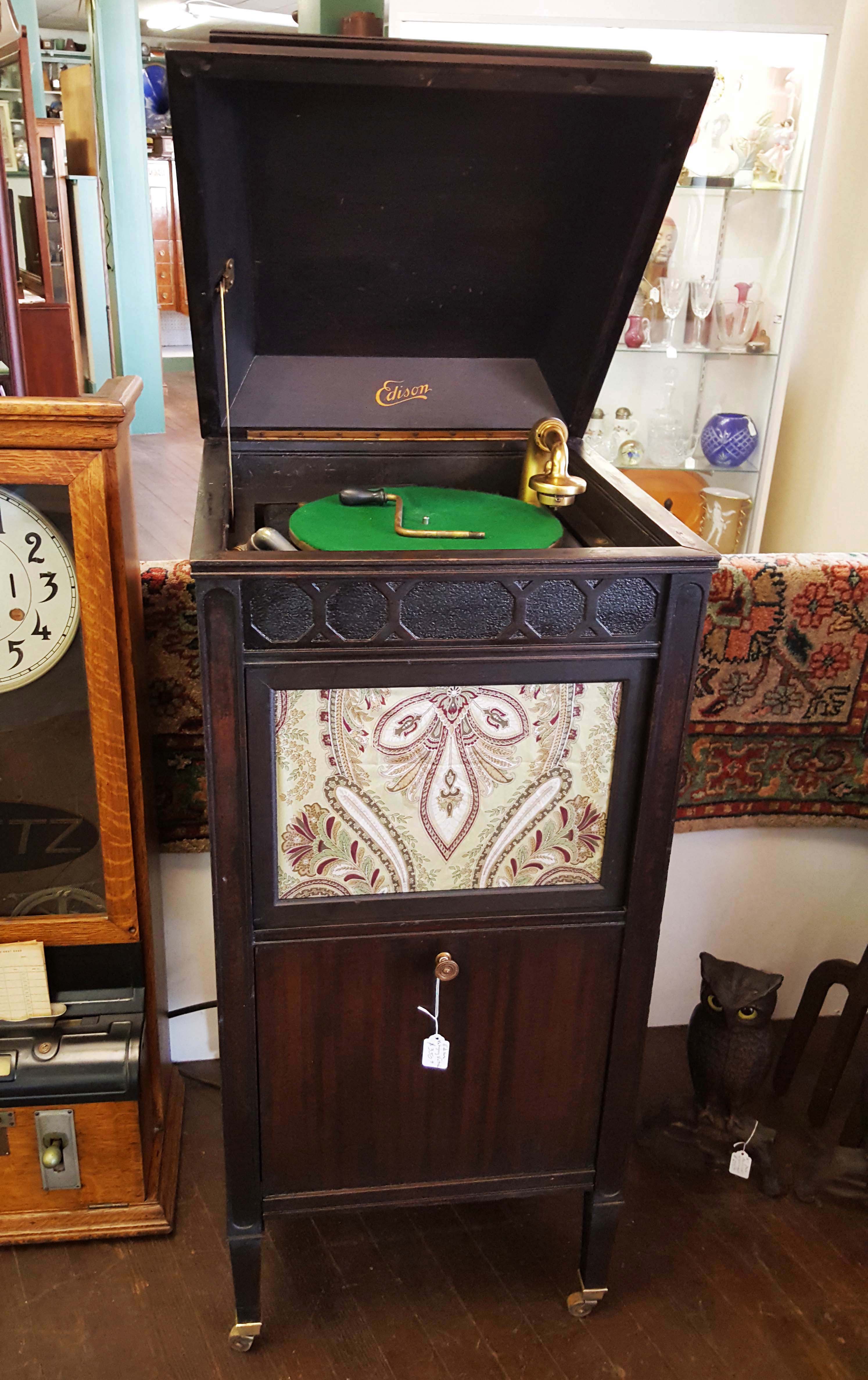 EDISON VICTROLA