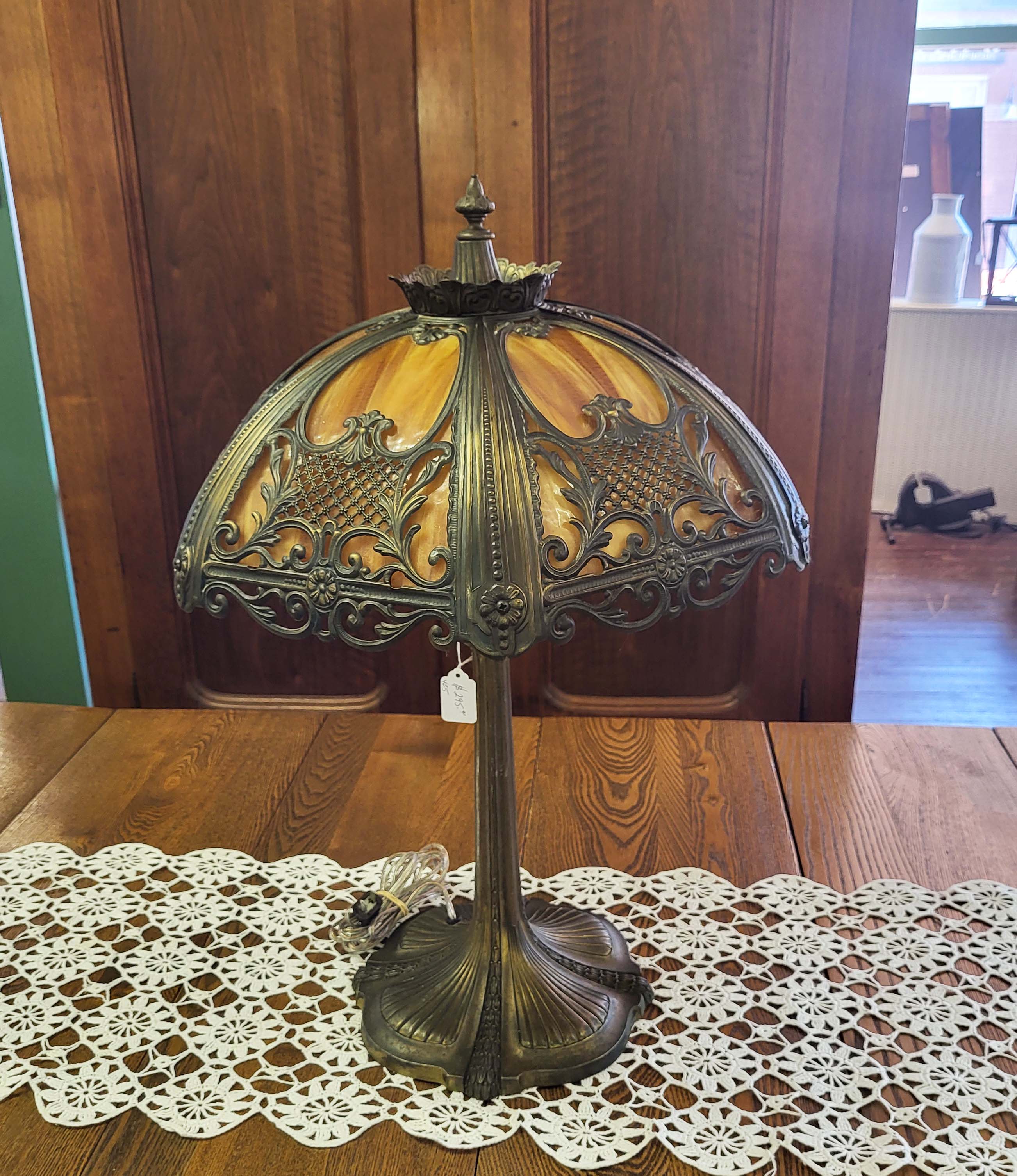 SLAG GLASS TABLE LAMP