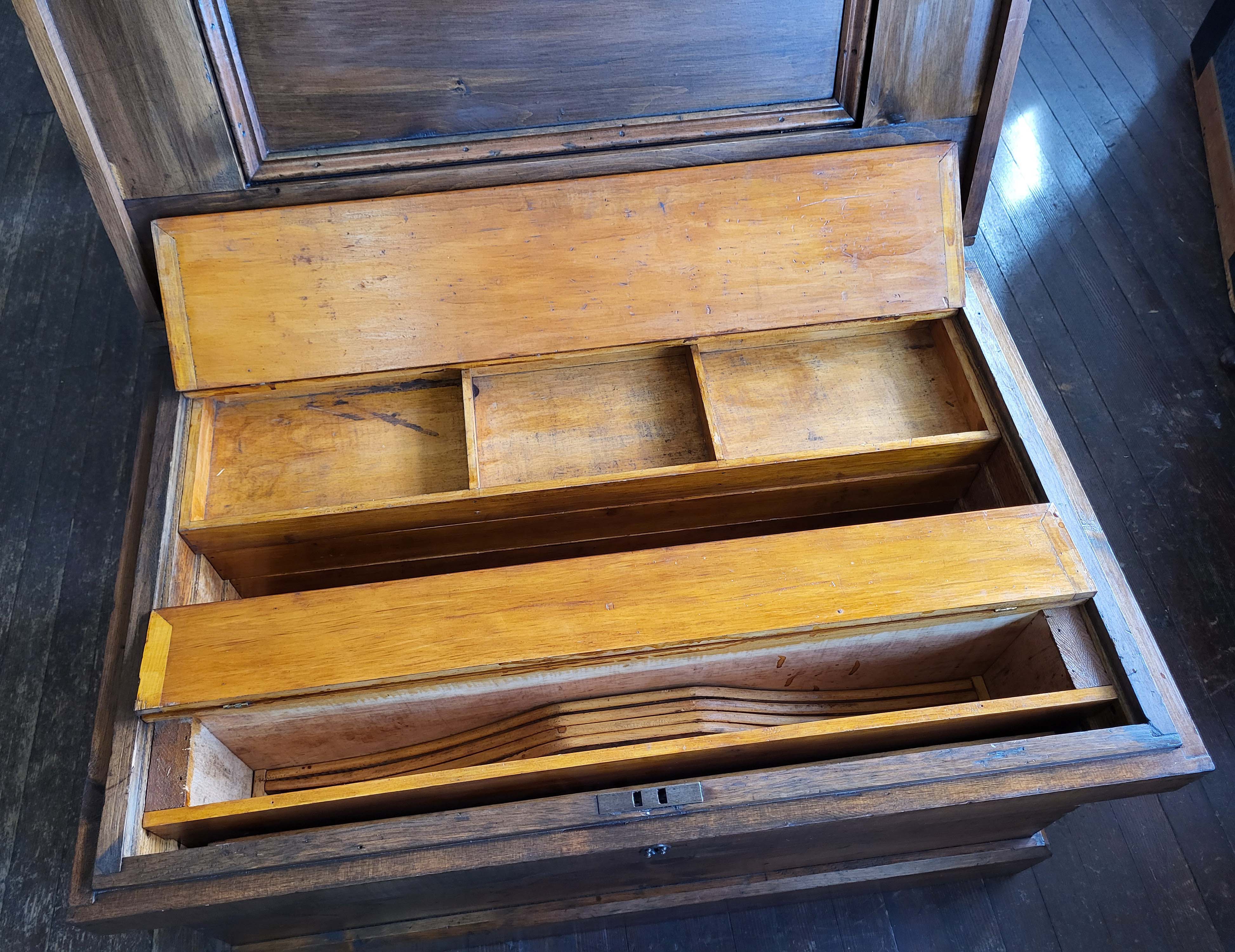 MASTER CARPENTERS CHEST
