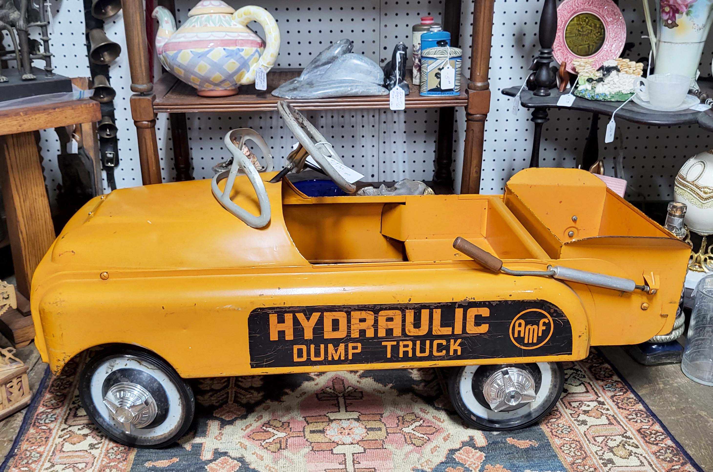 AMF DUMP PEDAL CAR